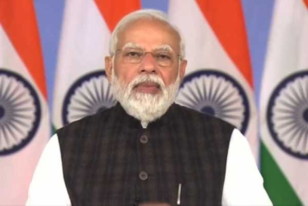 पीएम मोदी ने निर्वाचित जन प्रतिनिधि के रूप में 2 दशक पूरे किए